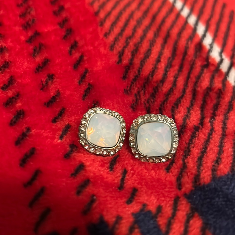 Sorrelli earrings. brand new.  worn only 2/3 times.